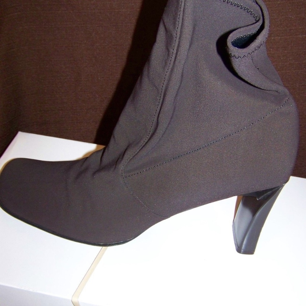 Nine West Women's Boots Size 10 - Picture 2 of 7